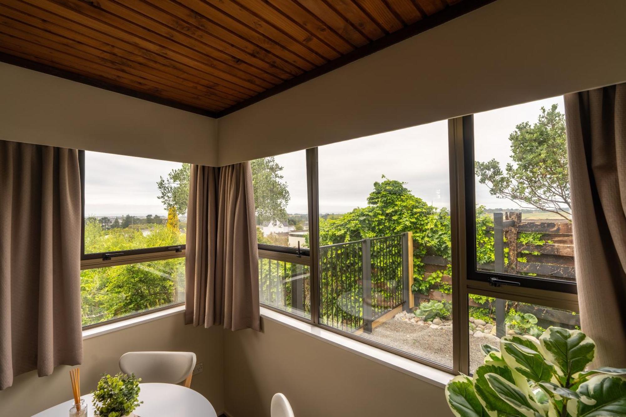 Cosy Unit With Incredible Views & Sky Tv Whanganui Exterior foto